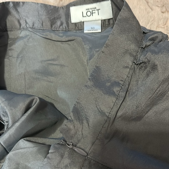 LOFT skirt in size 10 - Picture 5 of 10